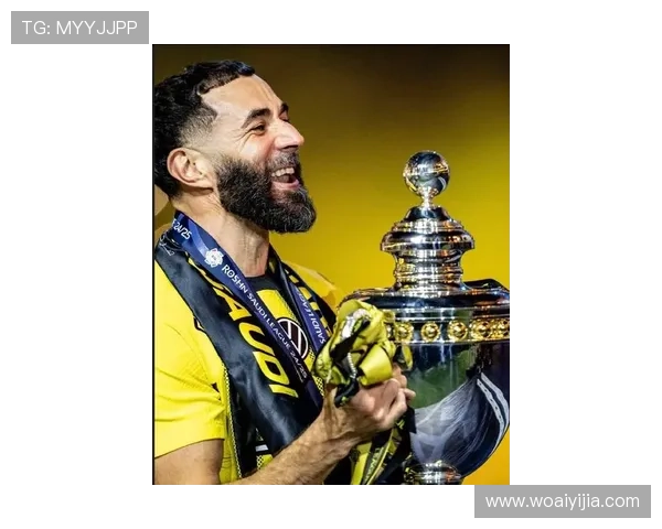 本泽马沙特生涯点球命中率不到三成 七次主罚仅打进两球 本泽马沙特生涯点球命中率不到三成 七次主罚仅打进两球