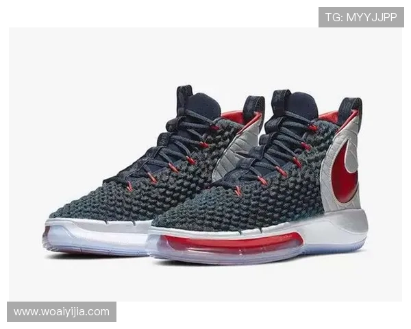 詹姆斯携手打造全新战靴致敬家乡为俄亥俄州大橄榄球队定制专属球鞋 詹姆斯携手打造全新战靴致敬家乡为俄亥俄州大橄榄球队定制专属球鞋